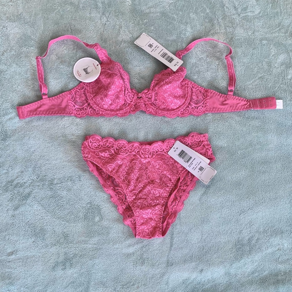 Triumph Amourette Set – Size 32B / XS - NWT